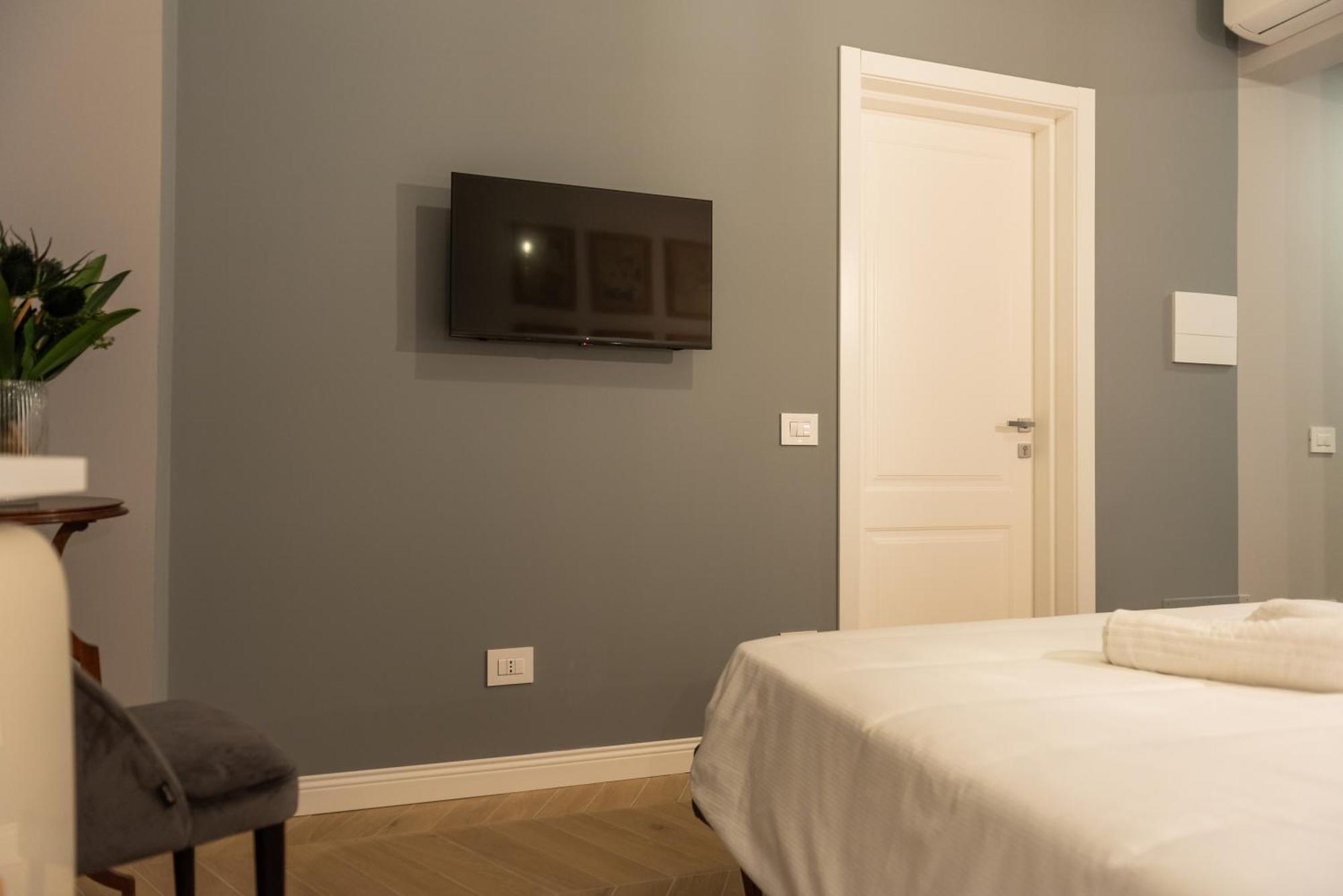 Sophia Boutique Suites ตรีเอสเต ภายนอก รูปภาพ
