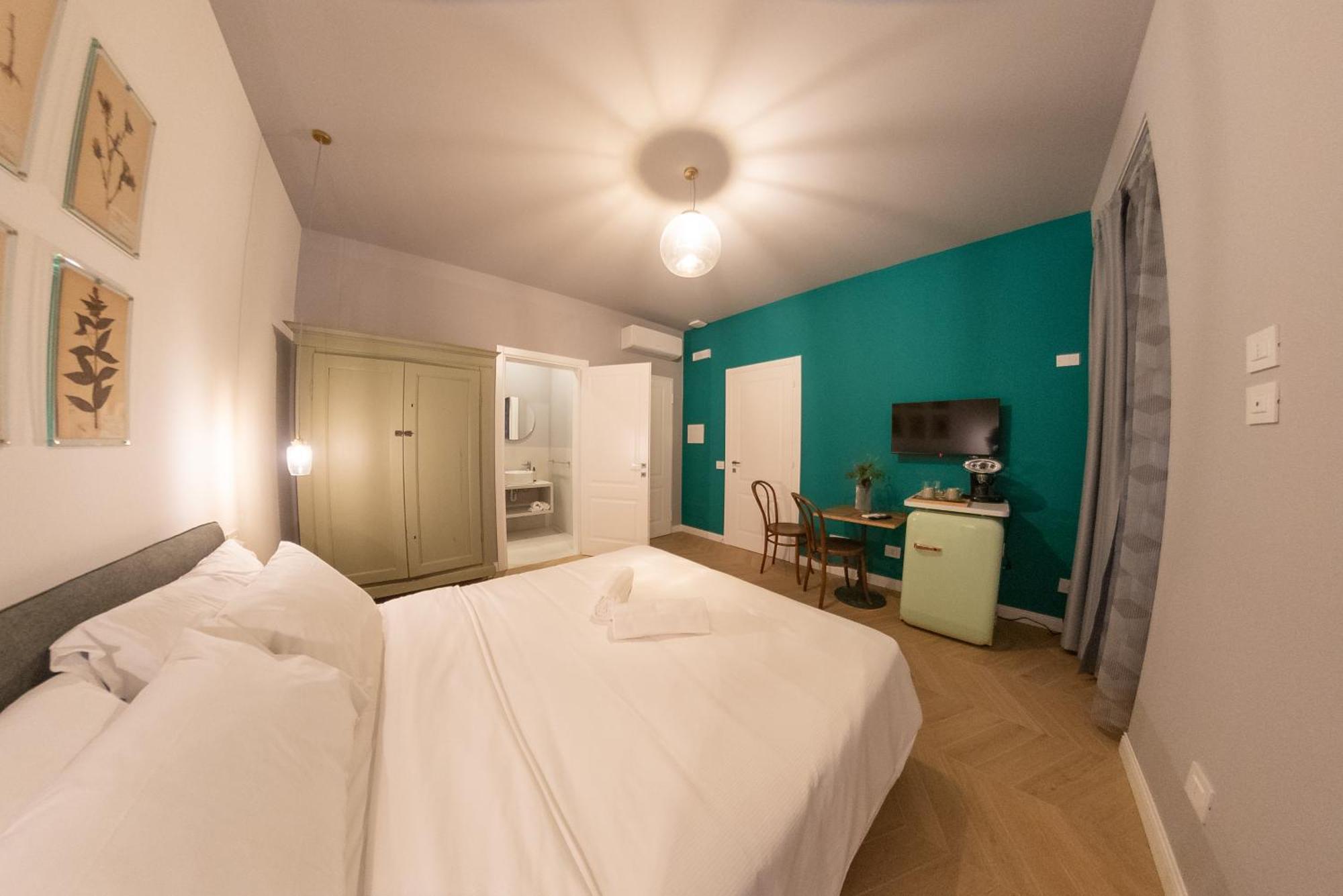 Sophia Boutique Suites ตรีเอสเต ภายนอก รูปภาพ