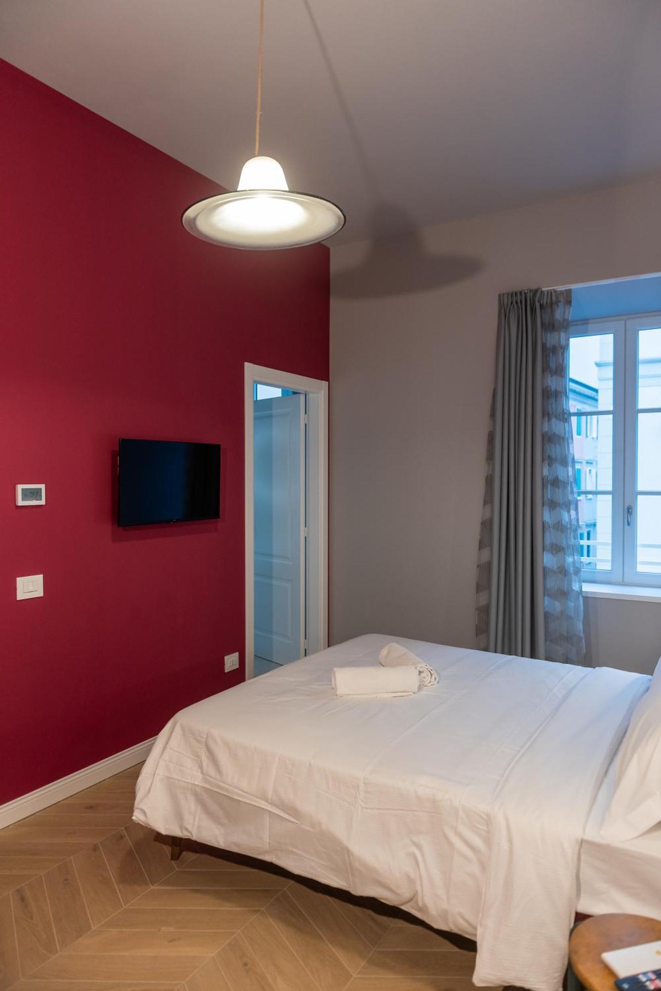 Sophia Boutique Suites ตรีเอสเต ภายนอก รูปภาพ