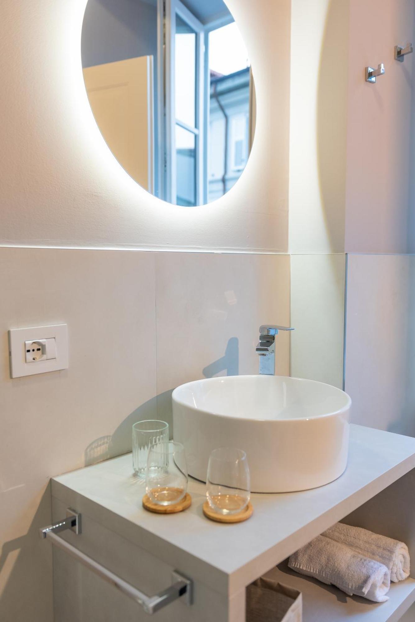 Sophia Boutique Suites ตรีเอสเต ภายนอก รูปภาพ
